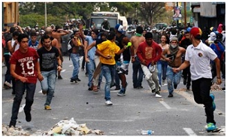 Venezuella’da neler oluyor?